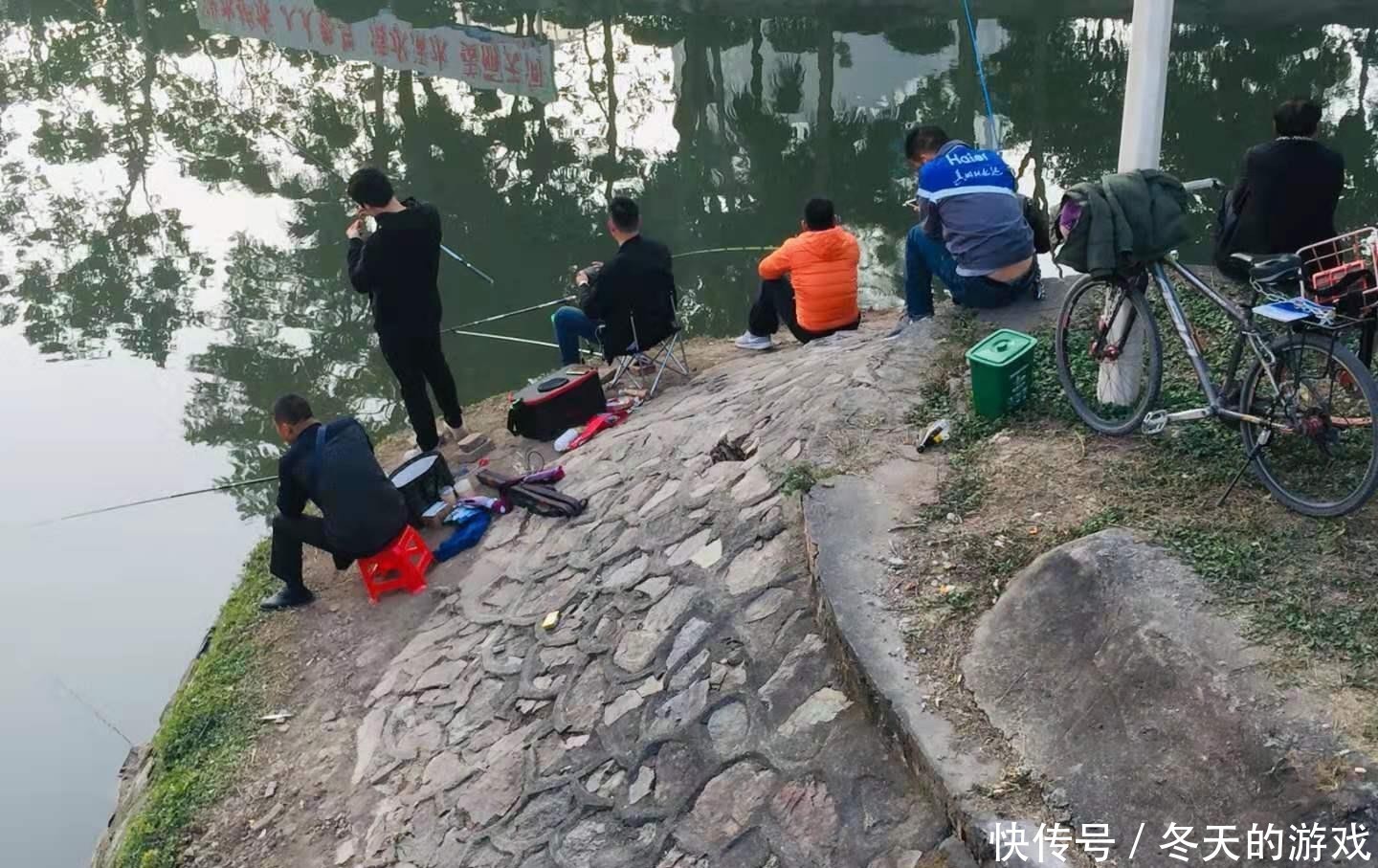  颗粒比较小：打窝来鱼快？还是搓饵抽窝来鱼快？懂了上鱼更快