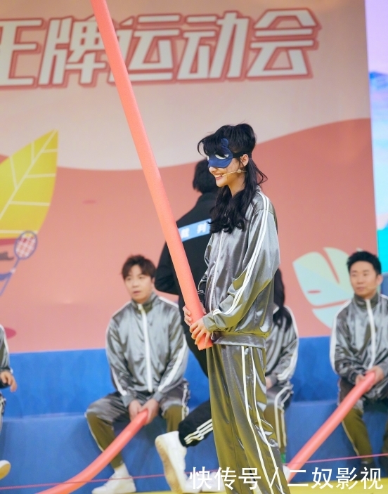 显胖■运动衣永远都不会过时,唯一缺点就是显胖,学以下四点穿搭巨时髦