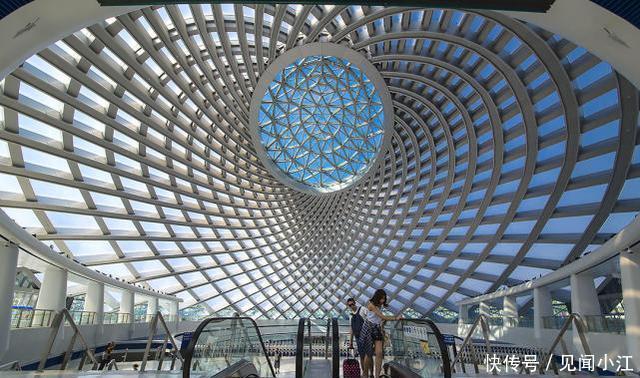 世界最大、最深的地下高铁站，中国首例“贝壳”建筑