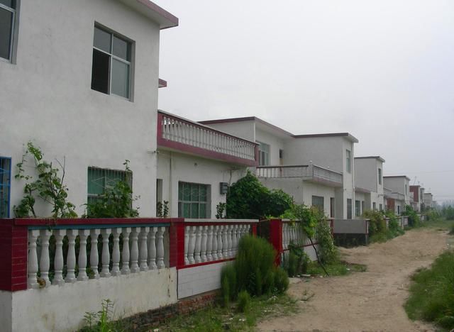 农村盖房子先打地基，并且都喜欢抬高地基，这其中有什么说法吗