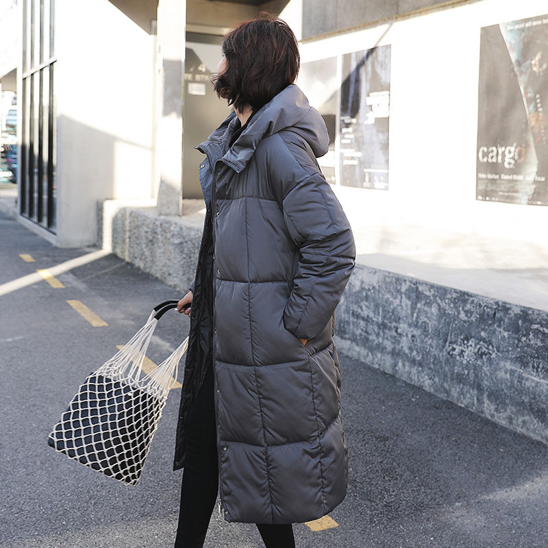 别傻傻的买羊绒大衣了，又贵又土!现流行这样的棉服，好看又便宜