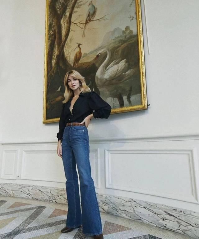  『复古』穿上喇叭裤 变成复古女郎