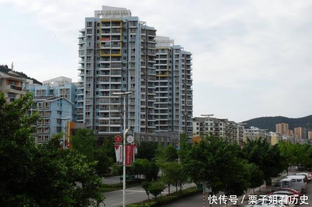 又一城市撤县设市，当地老百姓不乐意连火车都没，设市有啥用