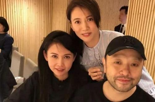  #少女#因漂亮被质疑整容，事业当红时弃影，已是三女辣妈身材仍如少女