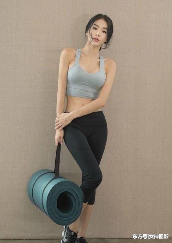 时尚穿搭:紧身裤，身材苗条小姐姐的杀手锏!