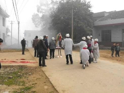 农村丧葬仪式的15个程序，70后全知道，80后懂一半，90后没听过