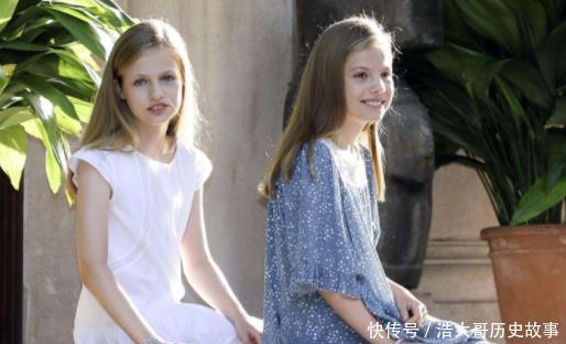 2岁莱昂诺尔很调皮!趁爸爸不注意,踩着小碎步