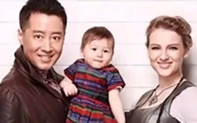 『追求』凭一首歌红了一辈子,那英曾疯狂追求他,今二婚妻子撞脸许晴