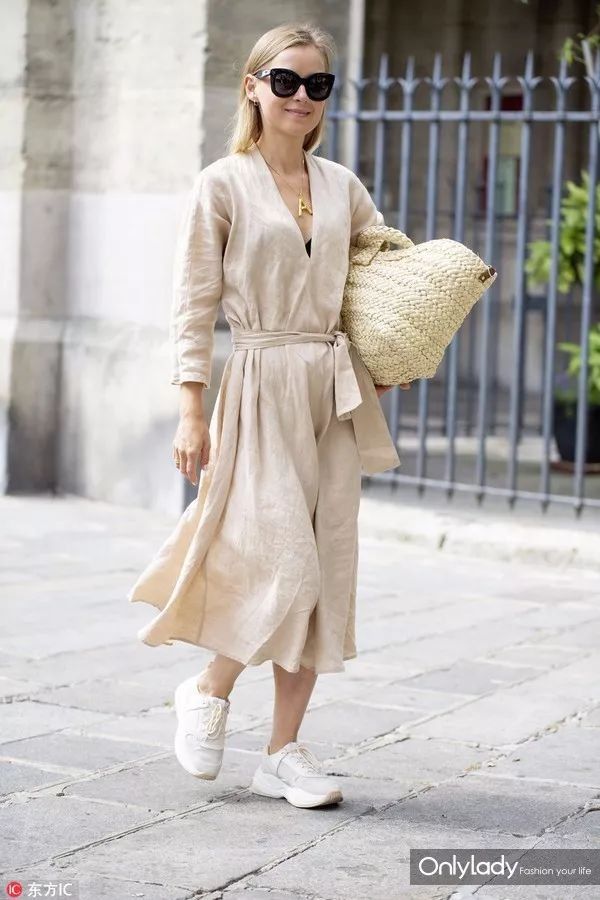 杨幂、angelababy都在穿的自然色到底是个什么套路?