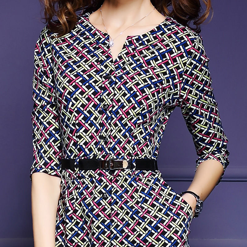 这样的A字裙自带七分性感，穿起来真是女人味十足，美的惊艳