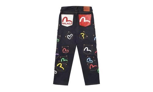  『PALACE』细节玩味丰富！PALACE x EVISU 联名系列正式发布