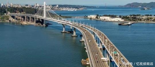 中国这条铁路，实现了火车在水下行驶的梦想，美日纷纷上门求购
