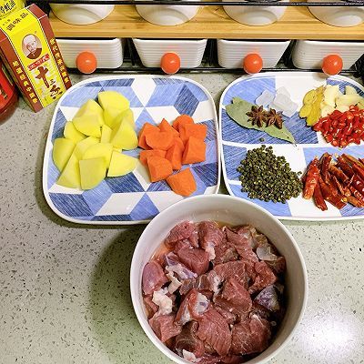  【胡萝卜】麻辣土豆胡萝卜牛腩