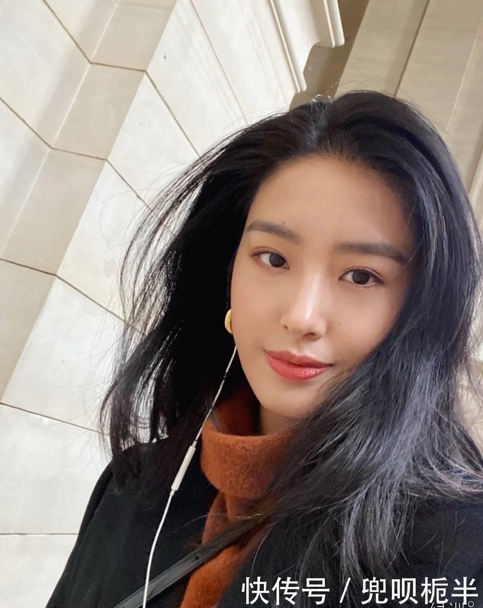 裸色■裸色短T黑色健身裤,大秀小蛮腰!,27岁杨采钰晒健身照