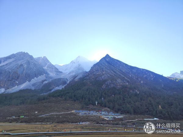 雪山/草场/海子,与魅族16th踏上色达+稻城川西环游