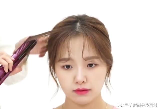 美妆教程夏日里三种适合女生的发型，分分钟就能搞定