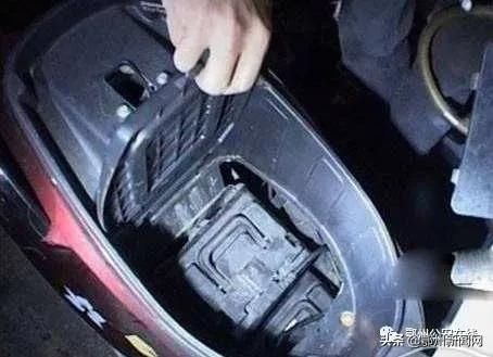 电瓶|鄂州公安铁鹰专班成功破获系列盗窃电动车电瓶案