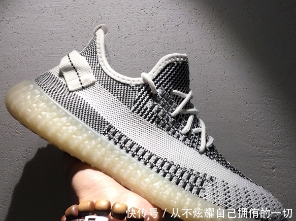  「火遍」2019跑鞋之选，现在火遍中国半边天，休闲与性能兼具！