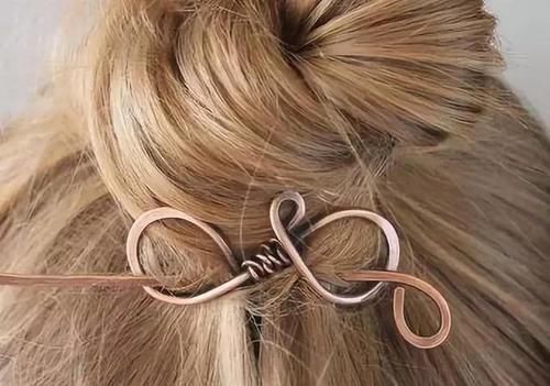 #心意#最简单的发型,配上最有创意的发饰,这个春夏,做最水灵的女孩!