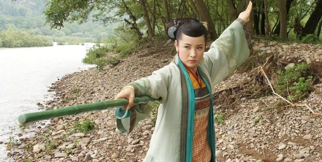  『适合』玄铁剑适合练体能，血刀主修身法，金庸武侠剧兵器最实用还是它！