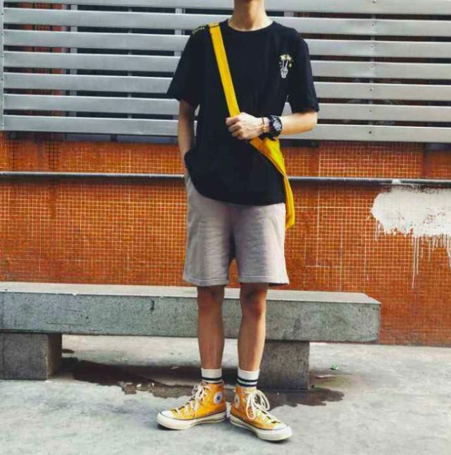 女生：男生穿这4件衣服丑爆了！想撩妹就赶紧扔了吧！