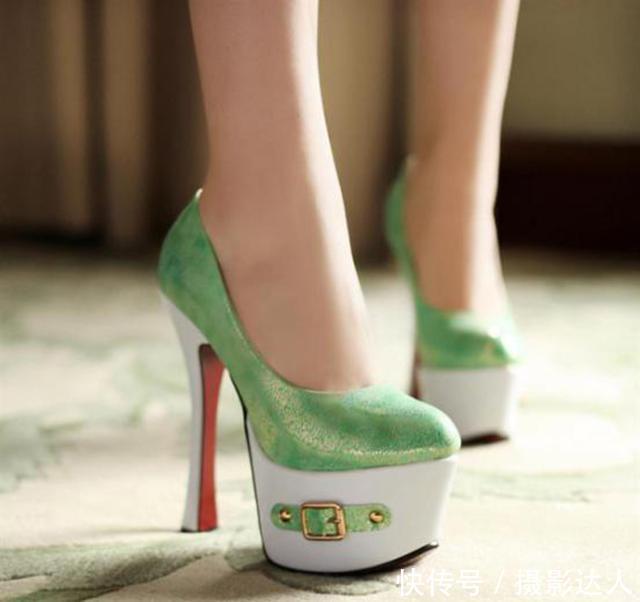 抹茶口味的高跟鞋，美女是否愿意一试？