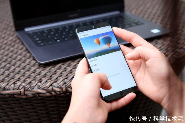 vivo手机哪个系列销量最好 t0136da48f15e8f833e.png?size=640x426
