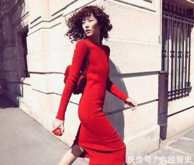 『爆炸』刘雯时尚大片曝光 爆炸头红裙演绎时髦女郎