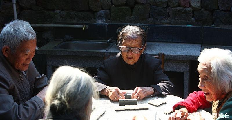 建国70周年，2019年养老金上涨5除此之外还有900元“补贴”！