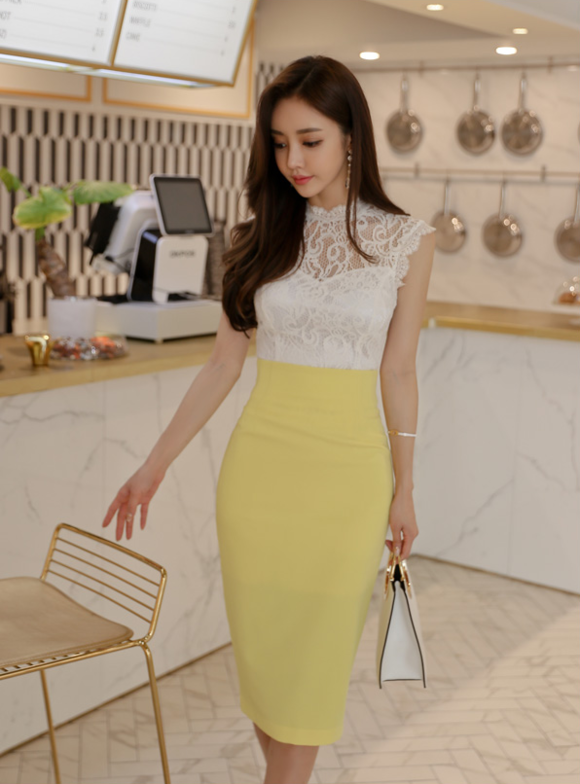 女神孙允珠,蛋黄奶昔白色梦幻刺花波浪裙