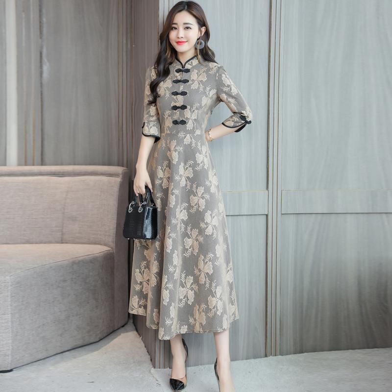 女人永远不能拒绝蕾丝裙的诱惑,让你女人味爆棚,冬天内搭特合适