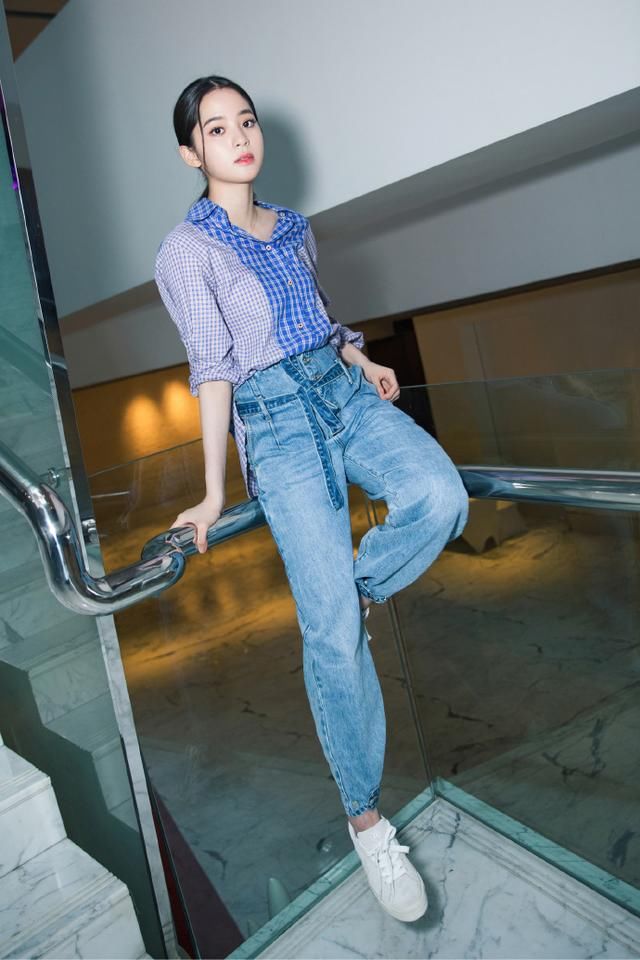 欧阳娜娜真拼接亮了！网友：只想看下半身