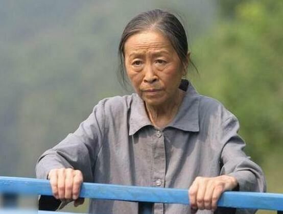 比如由张少华主演的《我的丑娘》,《大秧歌》中饰演的吴老太太,这些