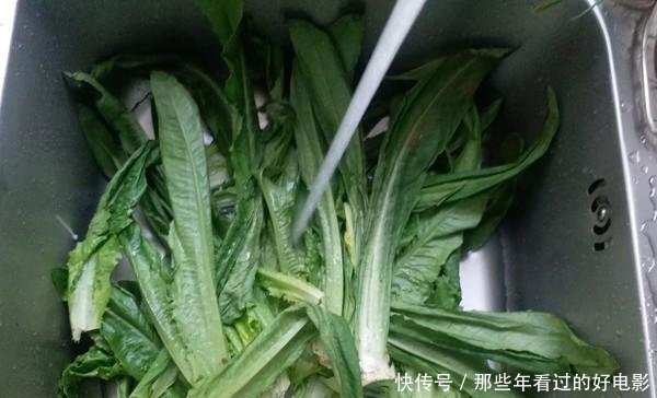  『皮肤』“天然褪黑素”终被找到，50岁姑姑不长斑皮肤好，就是经常吃它！