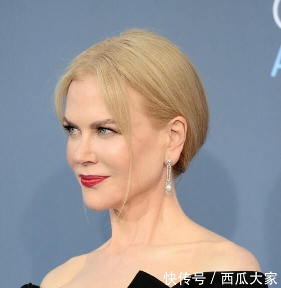  『女人』拥有贵妇感的女人通常很少戴黄金，这三样首饰才更显大气优雅