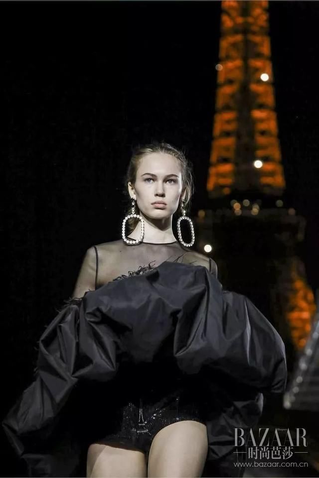 谁的小眼睛还没看过来，我的XXXL号耳环吸引不了你么?