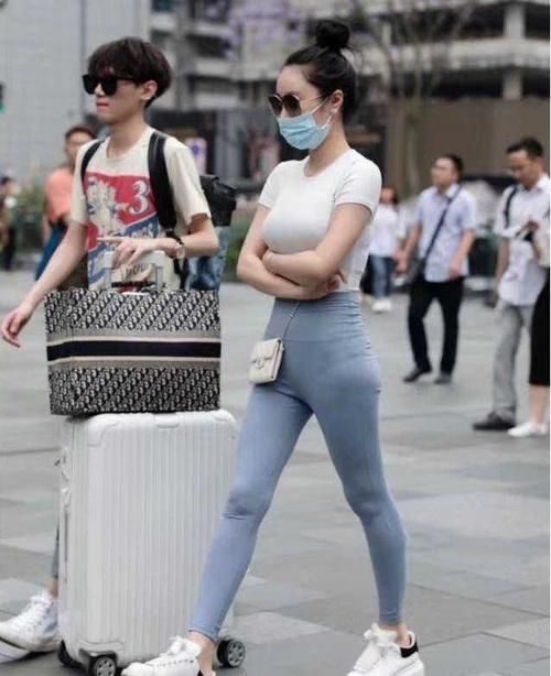  [底裤]打底裤上身非常好看，“凸显”女性优美的身体曲线