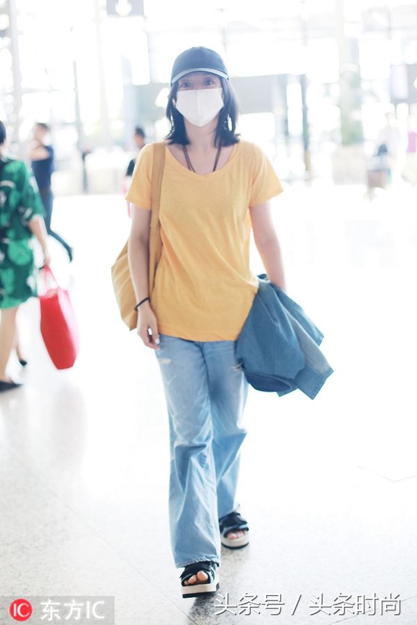 周迅出席活动穿的每一身都是美的 但机场show也太随意点了吧
