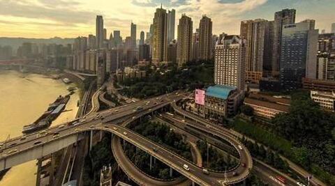 德国游客到中国，回国后感叹直言：中国城市交通真可怕