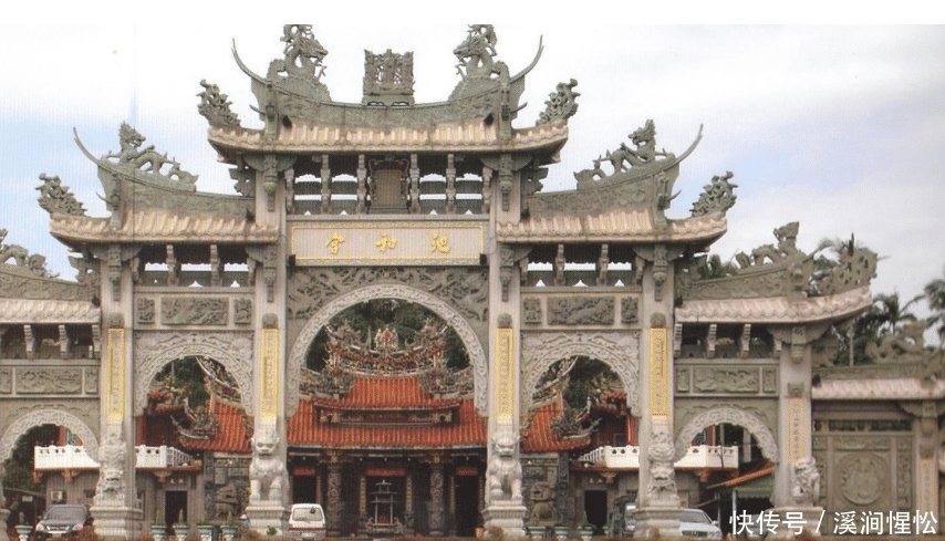 佛法：他人在吃饭时有这“三种”行为，要远离之，否则必惹祸