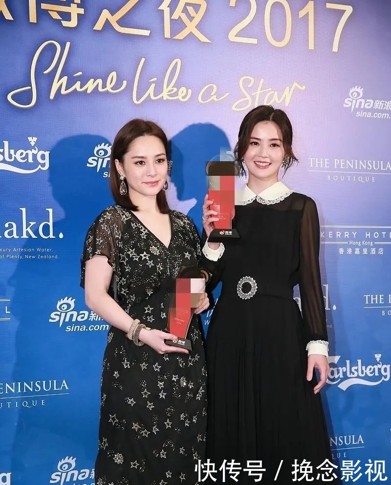  [呈现的更]阿娇终于穿对了，黑色V领连衣裙至少显瘦10斤，终于信是110斤了