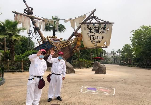  上海迪士尼乐园：上海迪士尼今日重新开园“独宠我一人”， 飞猪旗舰店还能买到近期票