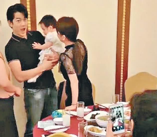 方媛健身房秀身材，网友说，天王嫂的身材就是一流