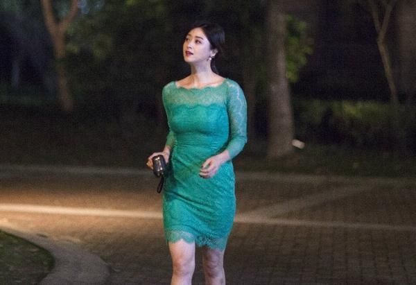 35岁蒋欣瘦身惊艳,像换了一个人,网友:瘦身堪比整容!