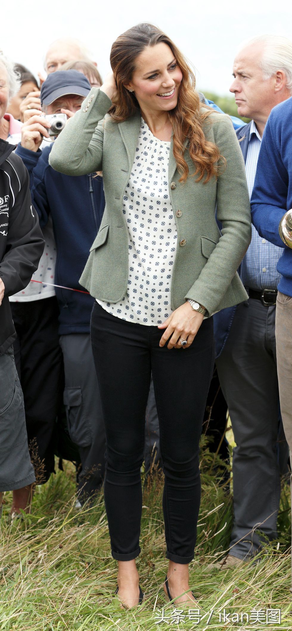 凯特王妃从Zara买的衣服，公爵夫人最喜欢的东西来自大街上的商店