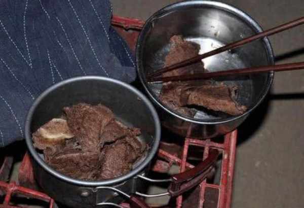 实拍：非洲农民这样盖房