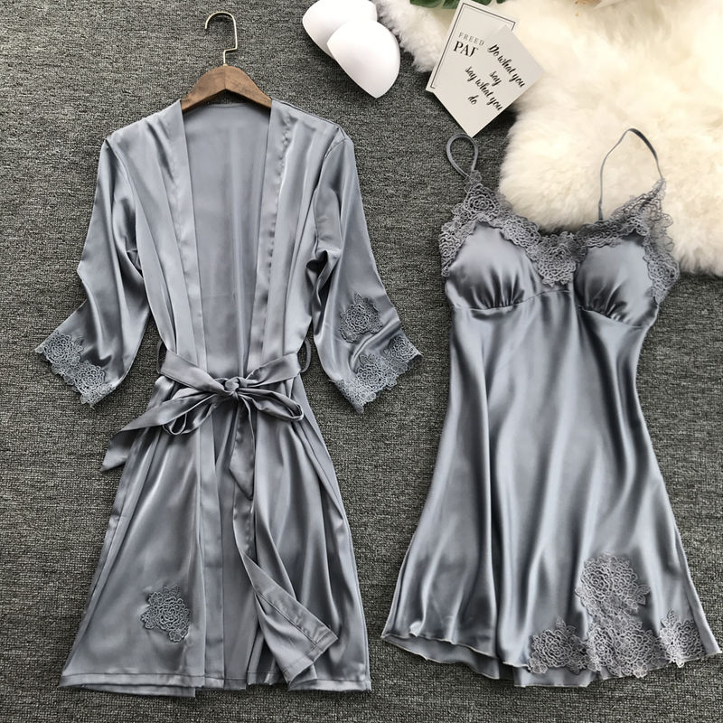 万万没想到，有钱的女人都穿这样的内内!网友:迷死人了