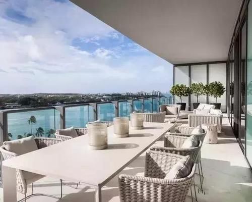 露台装成这样，一看就是个土豪，这样的露台谁不想要一个呢？