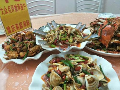 在三亚的碧海蓝天上我要飞得更高，看得更远