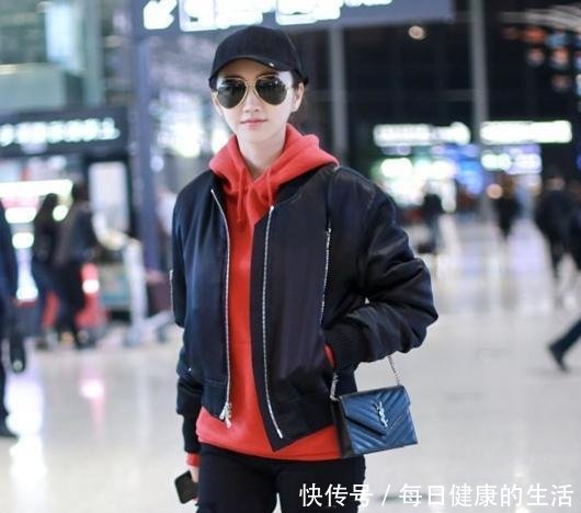  「棒球外套」开春外套别买太多，有这3款就够了！和裤子裙子都合拍，显瘦洋气